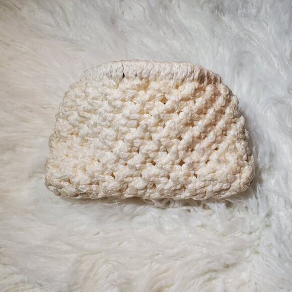 Vintage Cream Crocheted Clutch Handbag Purse - Picture 2 of 9